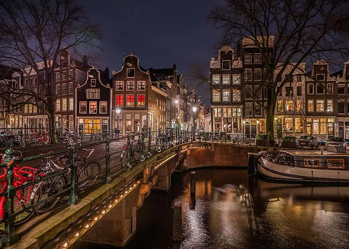 Leidse Square 5 Star Luxury شقة